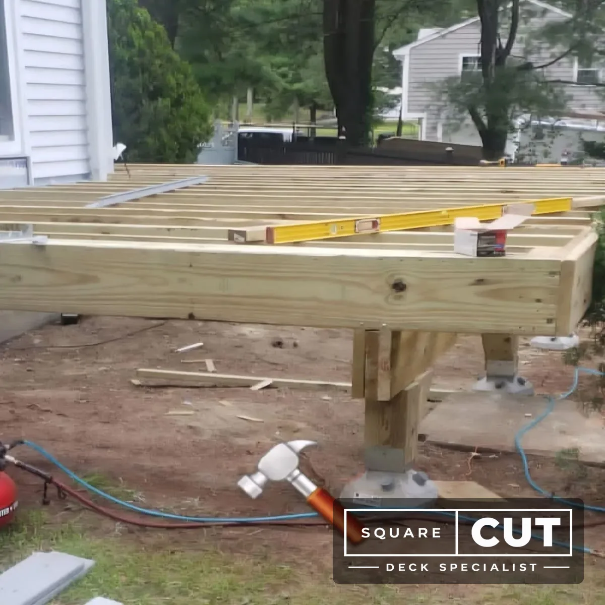 Cable railing with view sight line